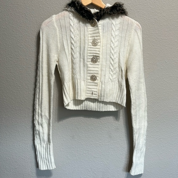 spunky Sweaters - Spunky cropped cream cable knit faux fur trimmed button up knit Medium Hoodie